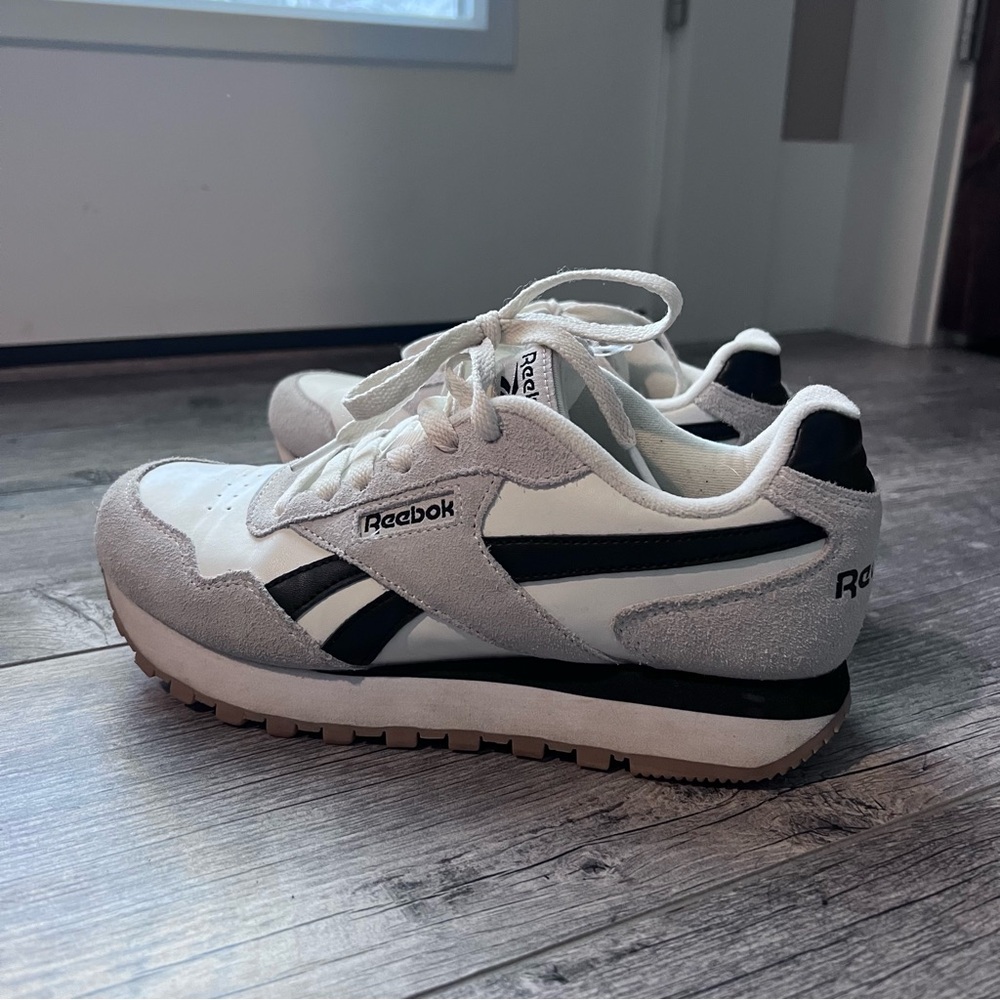 Reebok Classic Leather Sneakers White Gray Black Retro Casual Size 7.5